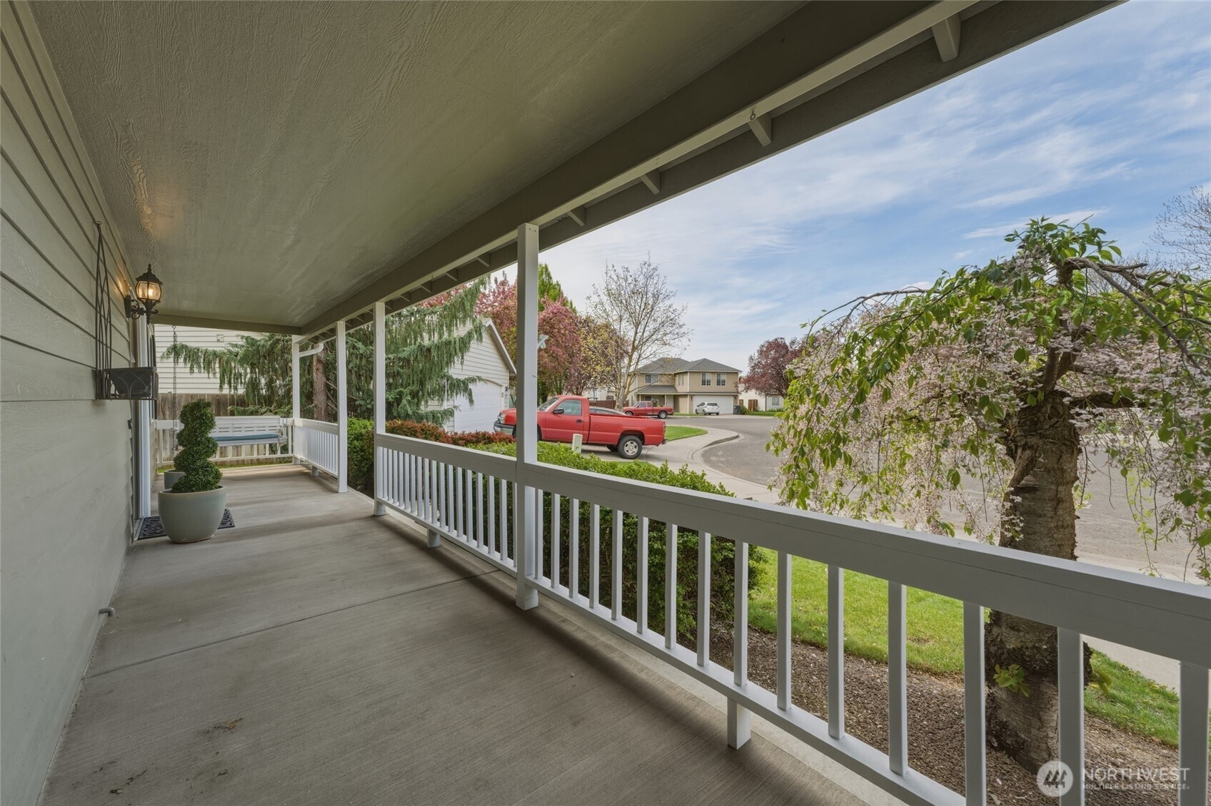 62 NW Earl Lane College Place WA 99324