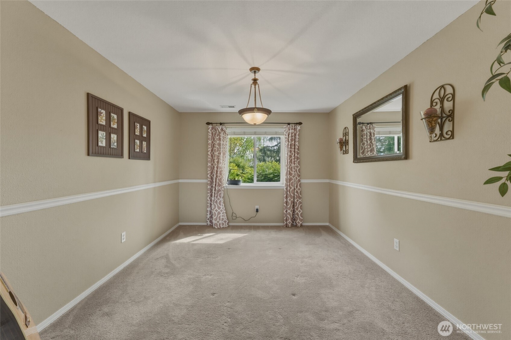 62 NW Earl Lane College Place WA 99324