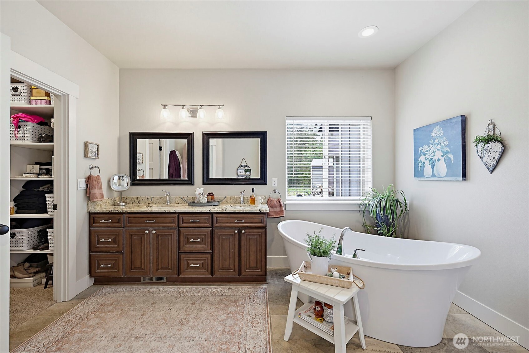 8406 James Road SW Rochester WA 98579