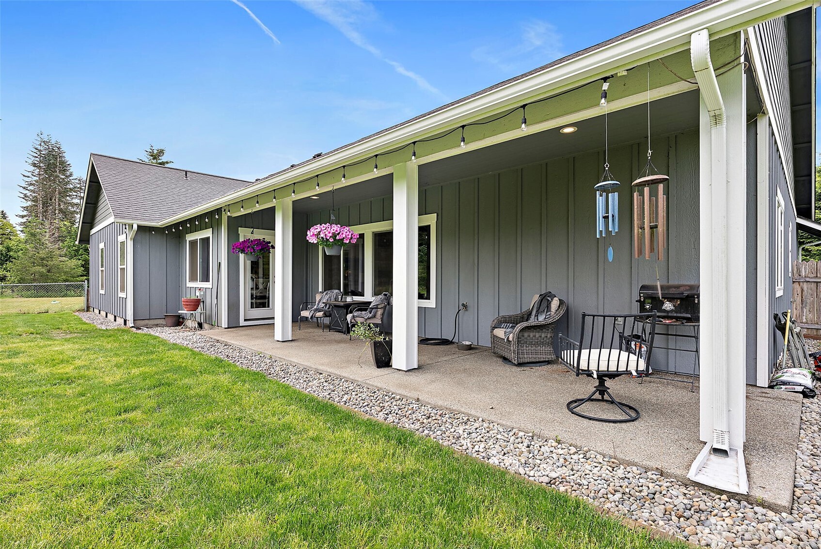 8406 James Road SW Rochester WA 98579