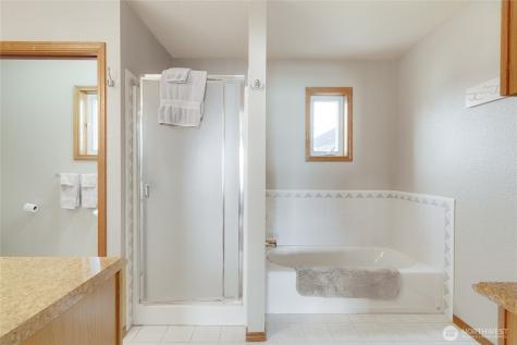 830 Riverview Lane Chinook WA 98614