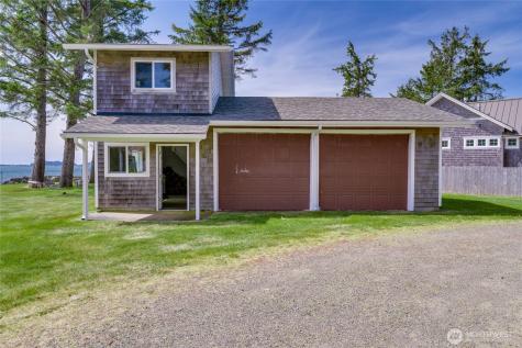 830 Riverview Lane Chinook WA 98614