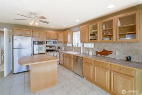 830 Riverview Lane Chinook WA 98614