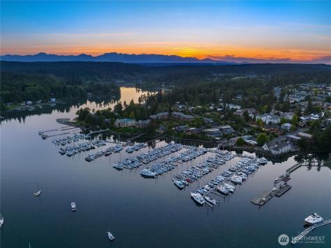 141 Parfitt Way SW Bainbridge Island WA 98110