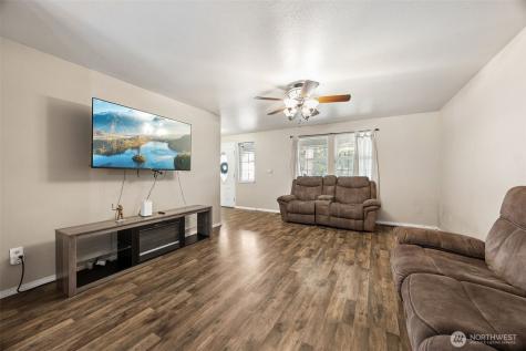 15418 Scenic Shores Drive SE Yelm WA 98597