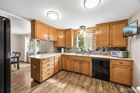 15418 Scenic Shores Drive SE Yelm WA 98597