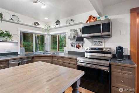 14855 Phelps Road NE Bainbridge Island WA 98110