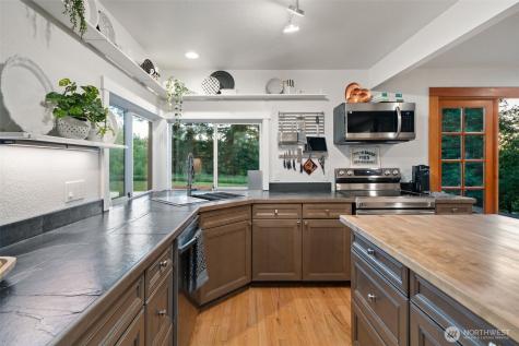 14855 Phelps Road NE Bainbridge Island WA 98110