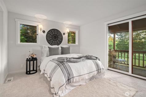 14855 Phelps Road NE Bainbridge Island WA 98110