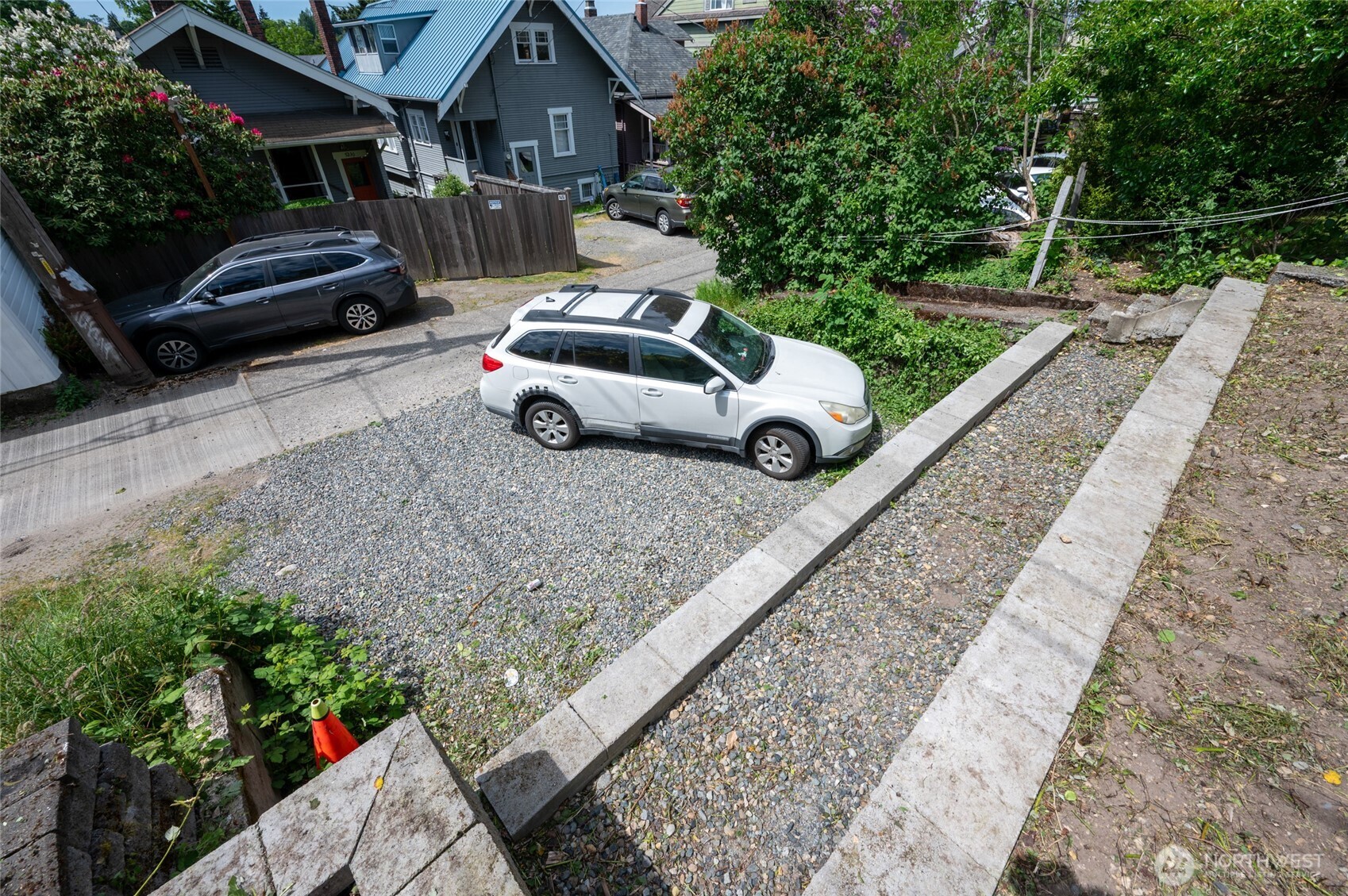 5231 12th Avenue NE Seattle WA 98105