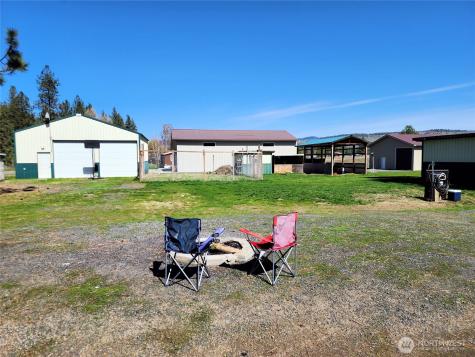 39024 Petrie Lane E Davenport WA 99122