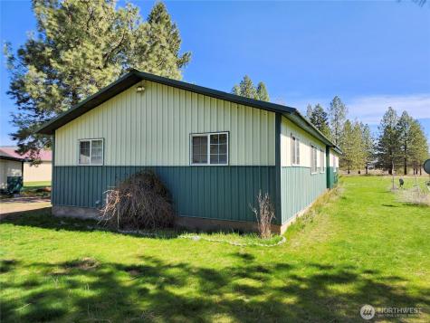 39024 Petrie Lane E Davenport WA 99122