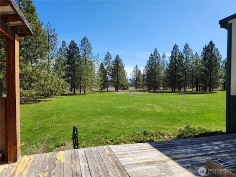 39024 Petrie Lane E Davenport WA 99122