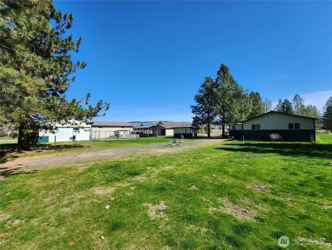 39024 Petrie Lane E Davenport WA 99122