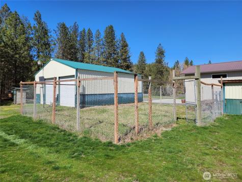 39024 Petrie Lane E Davenport WA 99122