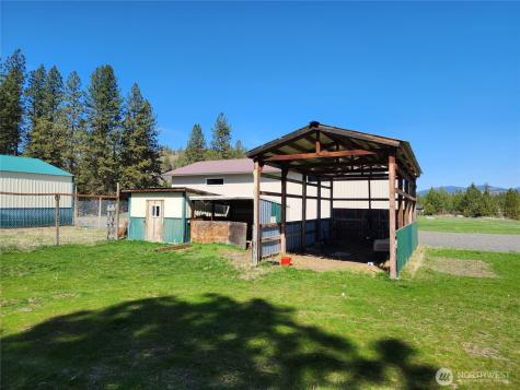 39024 Petrie Lane E Davenport WA 99122