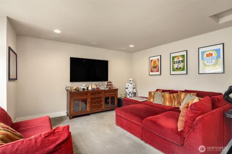 23704 105th Place W Edmonds WA 98020