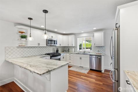 13114 Sunridge Way E Puyallup WA 98374