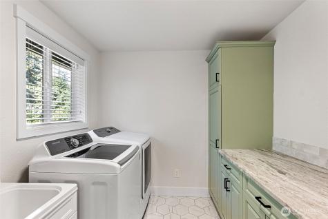 13114 Sunridge Way E Puyallup WA 98374