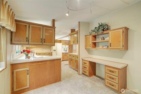 17308 Woodcrest Drive NE Bothell WA 98011