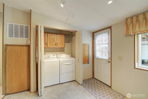 17308 Woodcrest Drive NE Bothell WA 98011