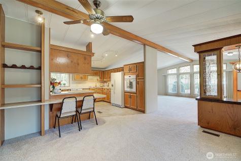 17308 Woodcrest Drive NE Bothell WA 98011