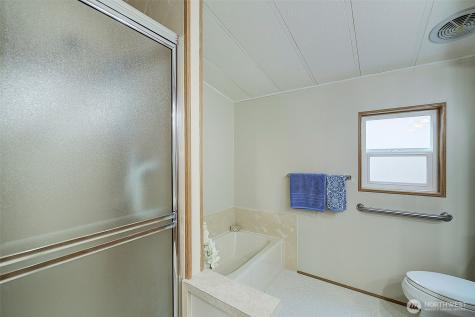 17308 Woodcrest Drive NE Bothell WA 98011