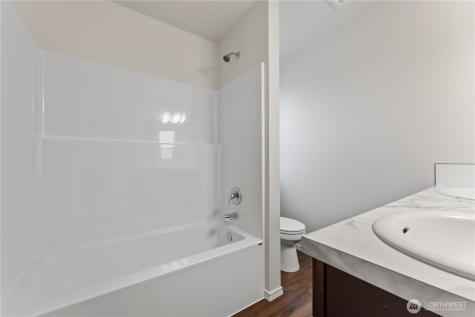 925 La Vista Drive Warden WA 98857