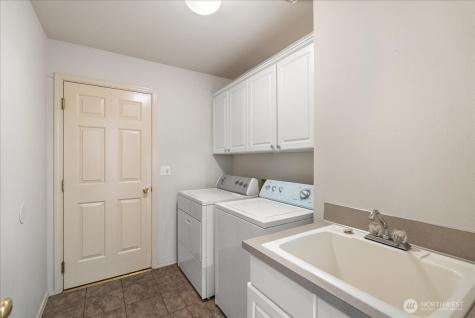 5131 Chinook Drive NE Tacoma WA 98422