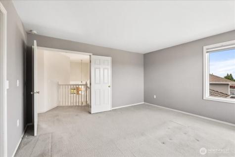 5131 Chinook Drive NE Tacoma WA 98422
