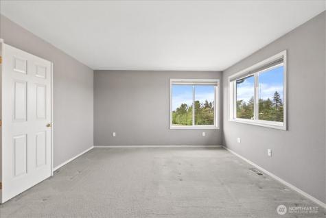 5131 Chinook Drive NE Tacoma WA 98422