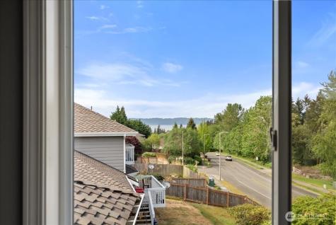 5131 Chinook Drive NE Tacoma WA 98422