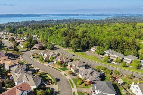 5131 Chinook Drive NE Tacoma WA 98422