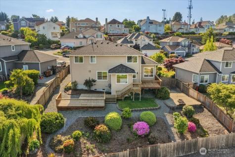 5131 Chinook Drive NE Tacoma WA 98422
