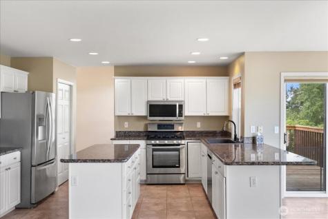 5131 Chinook Drive NE Tacoma WA 98422