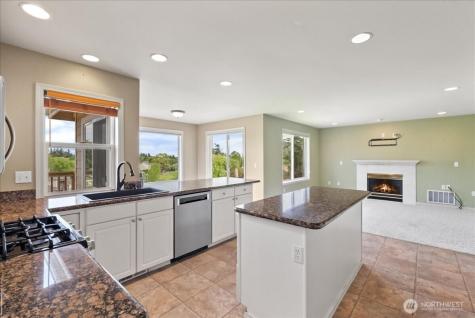 5131 Chinook Drive NE Tacoma WA 98422