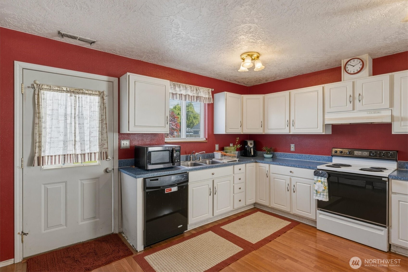 2928 Dover Street Longview WA 98632