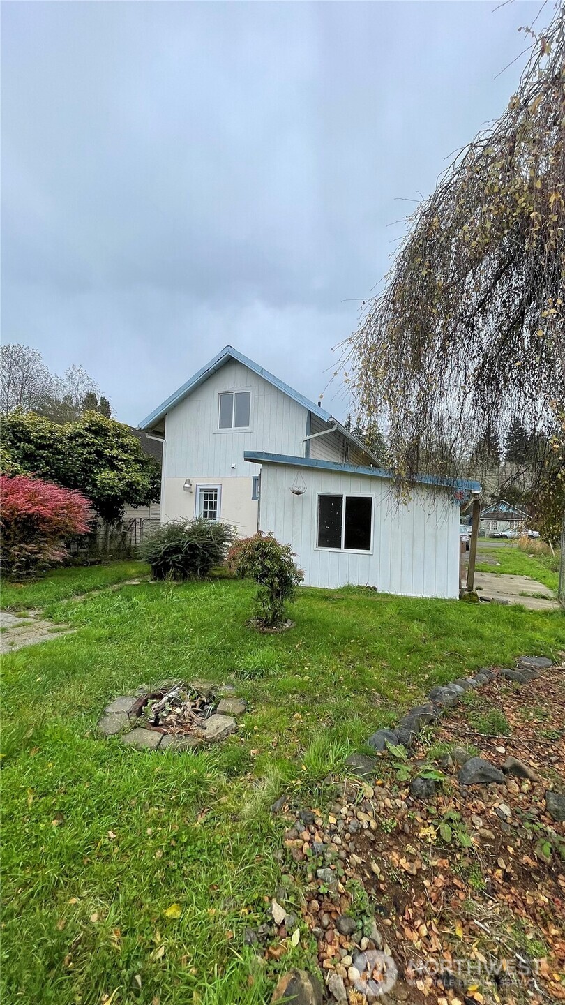 506 W Huntley Street Aberdeen WA 98520