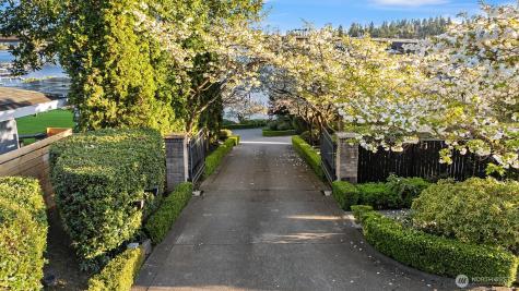 16 Enatai Drive Bellevue WA 98004