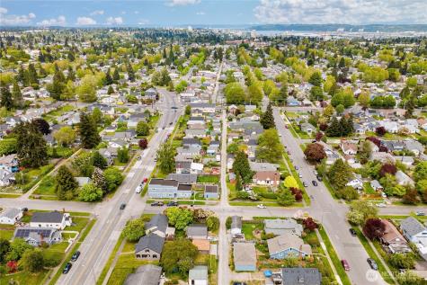 5005 Yakima Avenue Tacoma WA 98408