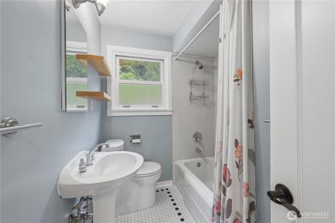 3217 36th Avenue W Seattle WA 98199
