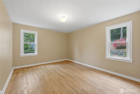 3217 36th Avenue W Seattle WA 98199