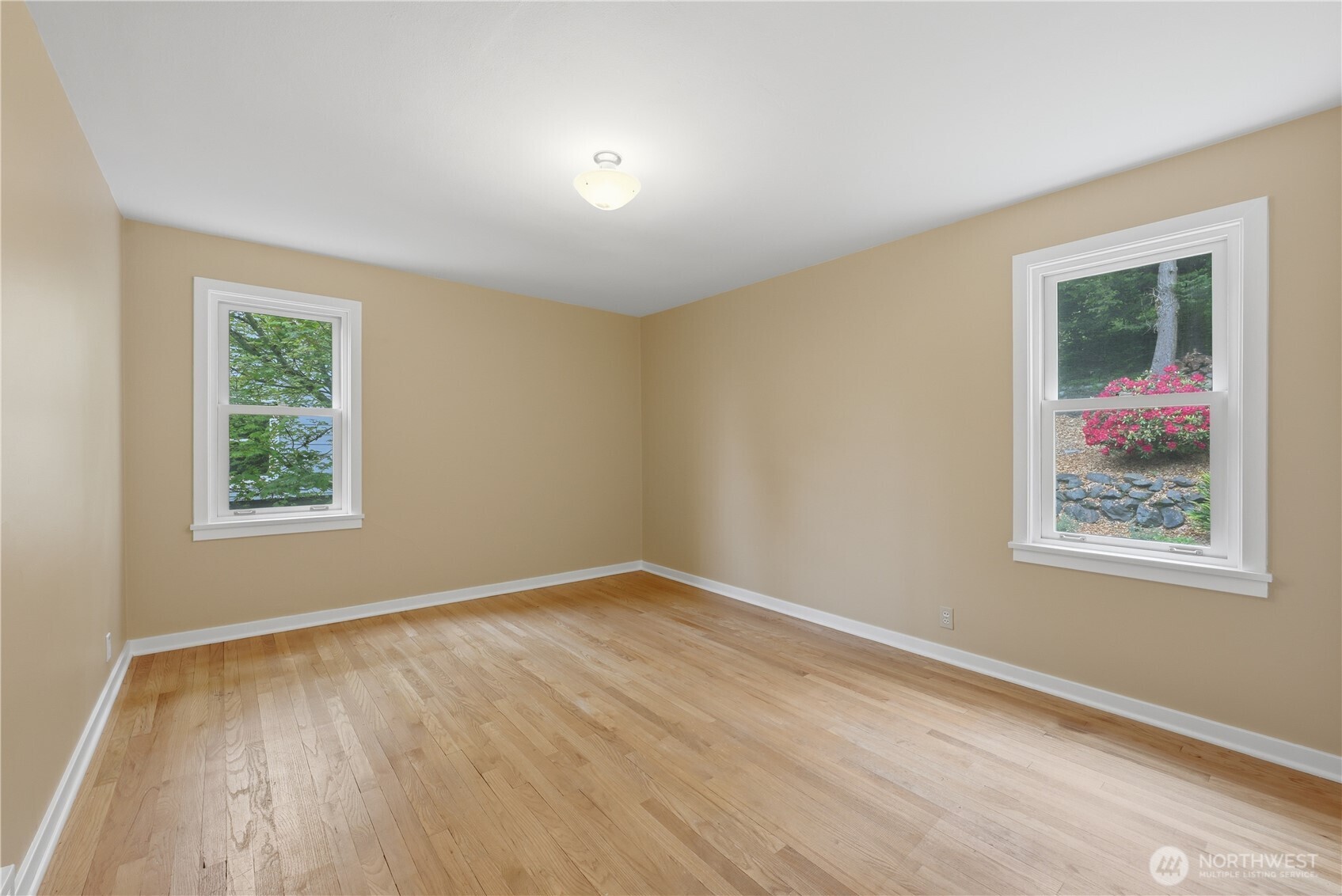 3217 36th Avenue W Seattle WA 98199