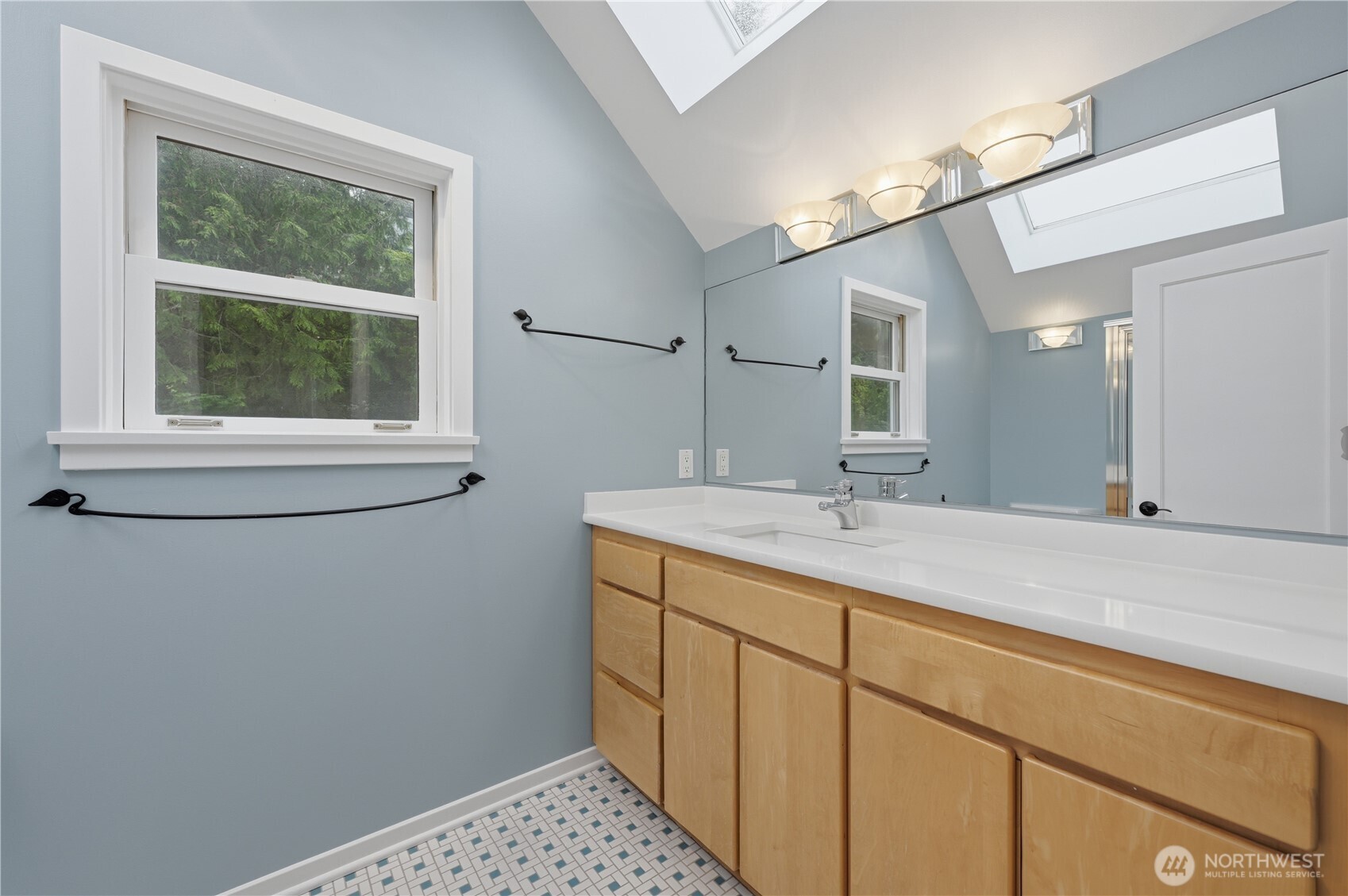3217 36th Avenue W Seattle WA 98199