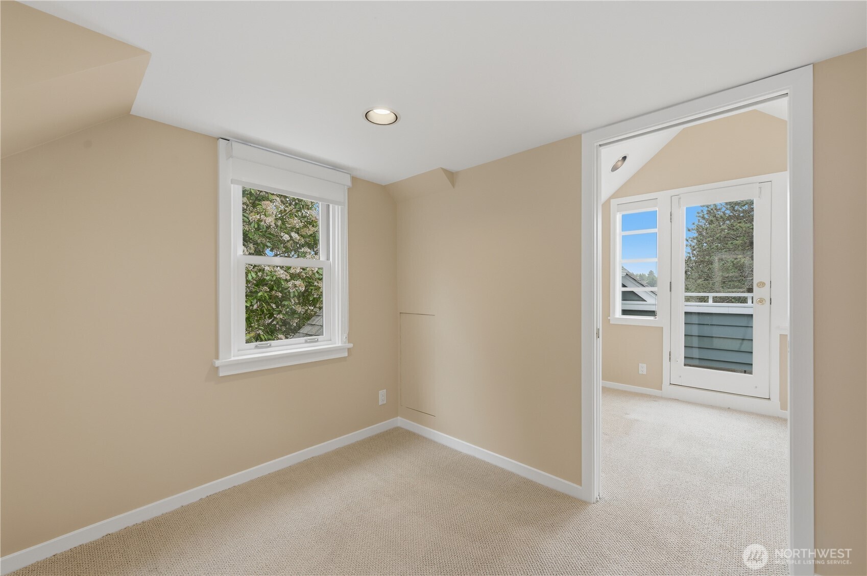 3217 36th Avenue W Seattle WA 98199
