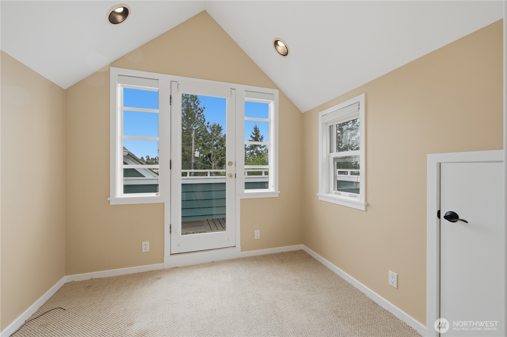 3217 36th Avenue W Seattle WA 98199