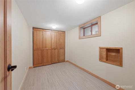 3217 36th Avenue W Seattle WA 98199