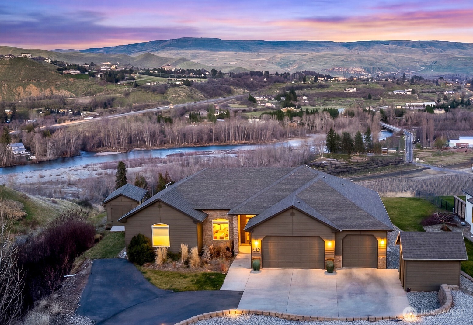 3045 Eastview Lane Wenatchee WA 98801