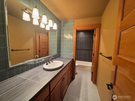 5012 112th Avenue NE Kirkland WA 98033