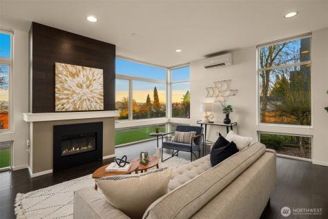 928 34th Avenue Seattle WA 98122